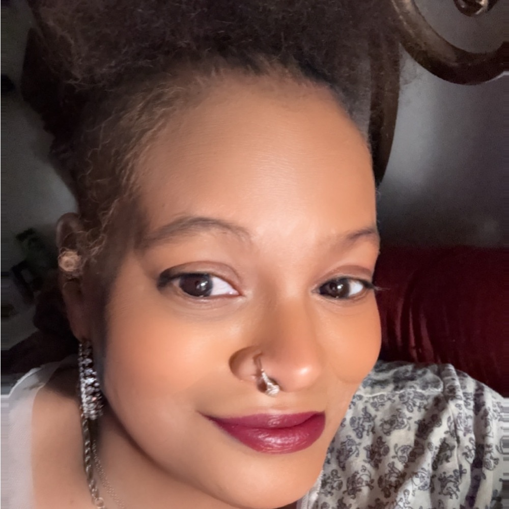 Meet your Posher, Sabrina